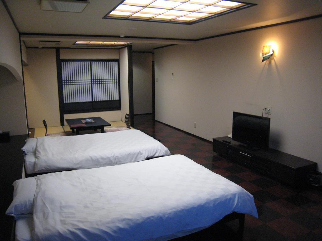 Utsumionsen Ichizu Hotel Aichi Ngoại thất bức ảnh