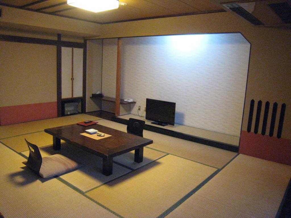 Utsumionsen Ichizu Hotel Aichi Ngoại thất bức ảnh