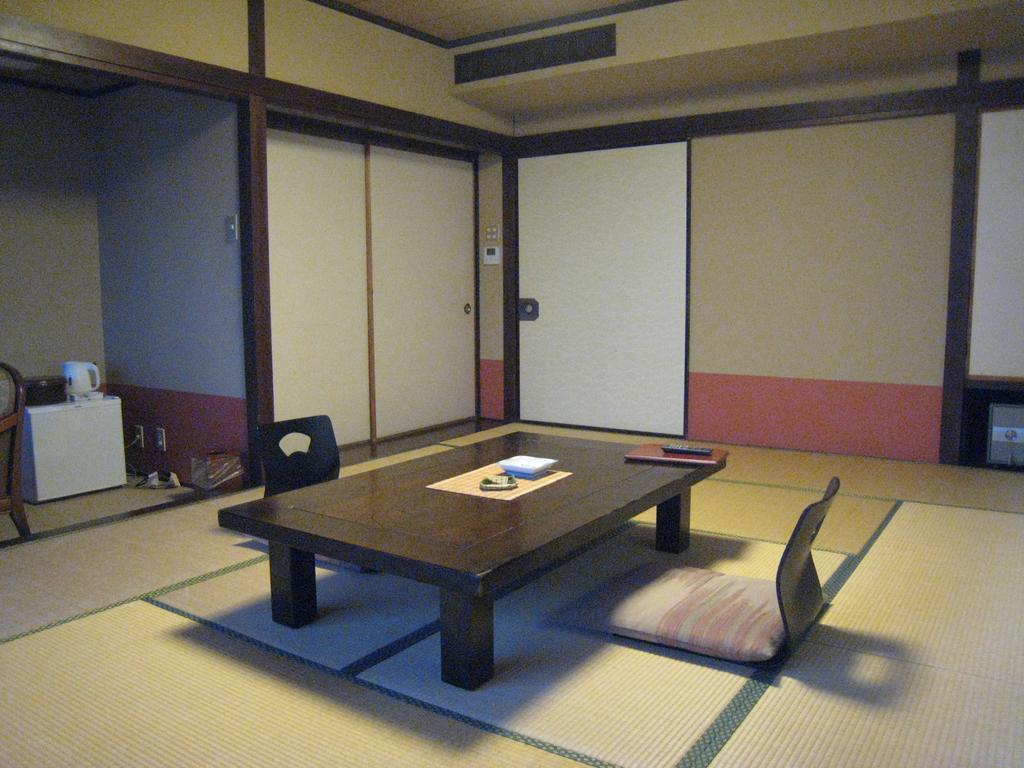 Utsumionsen Ichizu Hotel Aichi Ngoại thất bức ảnh