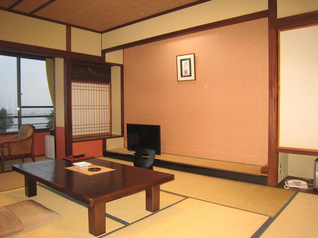 Utsumionsen Ichizu Hotel Aichi Ngoại thất bức ảnh